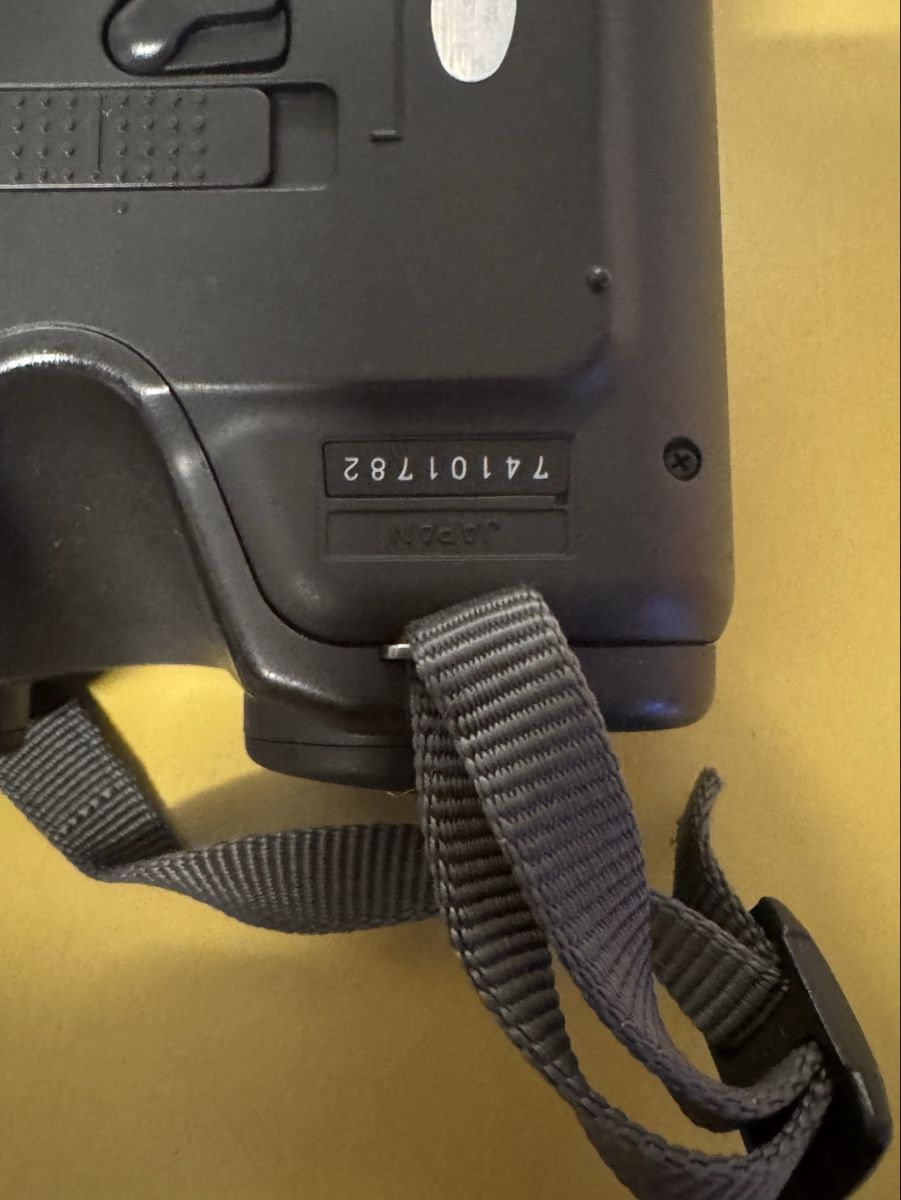 Minolta Binocoli: Minolta Autofocus 10x25 5.2 Fernglas  – Usato da Schlieren venduto da Freundlich02 9