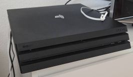 Sony Playstation 4 Pro 1TB Konsole mit Zubehör gebraucht