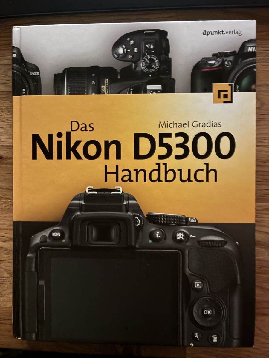 Libri: Nikon D5300 Handbuch – Usato da Wattenwil venduto da Jasa79