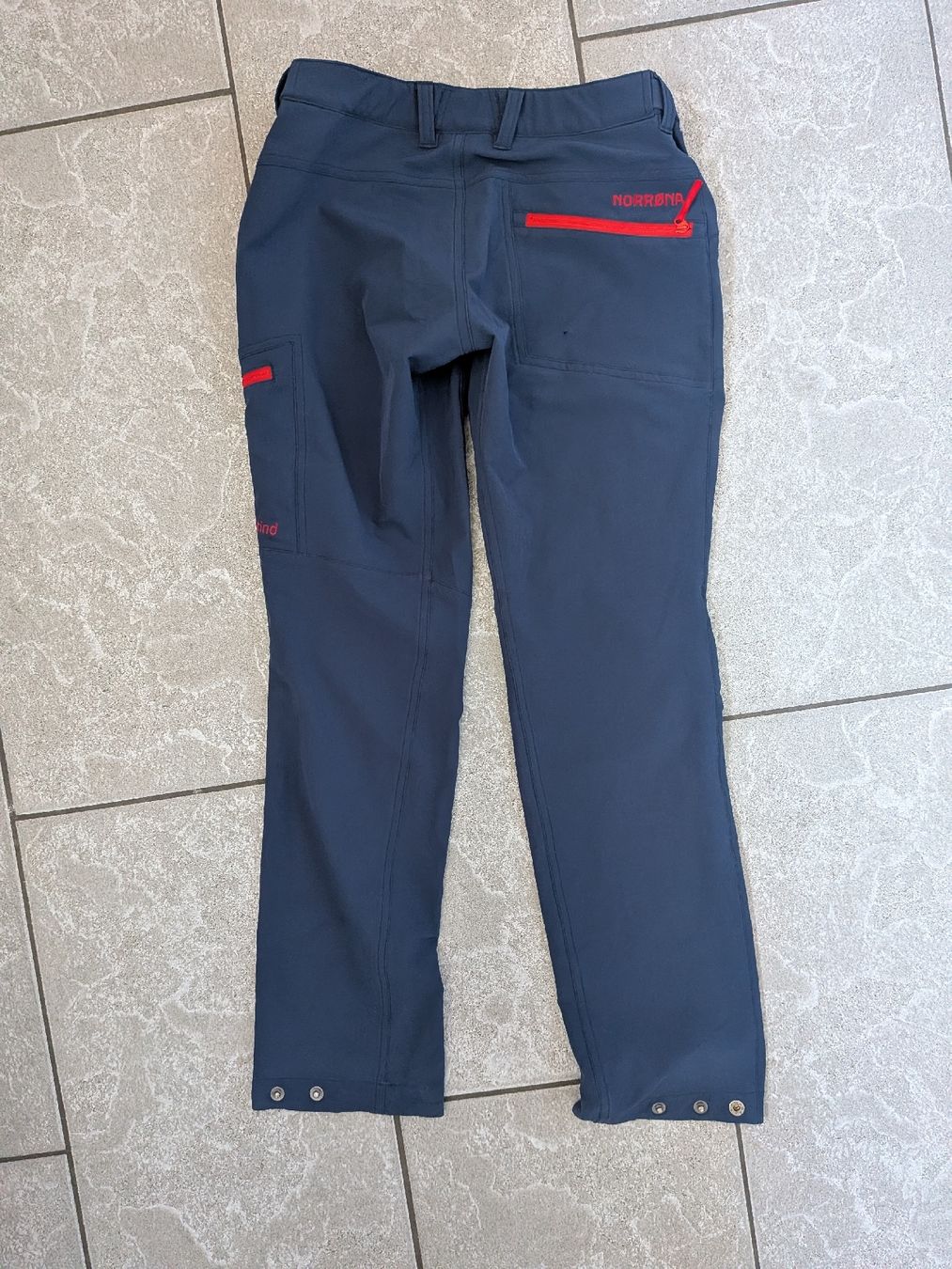 Norrøna Hosen: Norrona Kinderwanderhose Gr. 152 – Gebraucht aus Schöftland von Surface 2