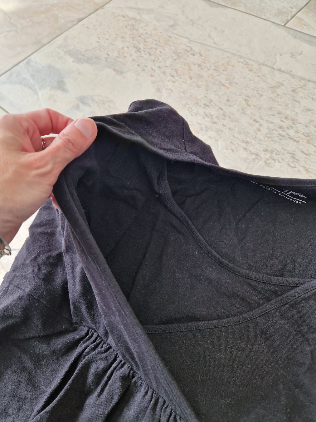 T-Shirts: Schwarzes Still-Top, Grösse 36/38 – Gebraucht aus Niederrohrdorf von Miripfiri 2