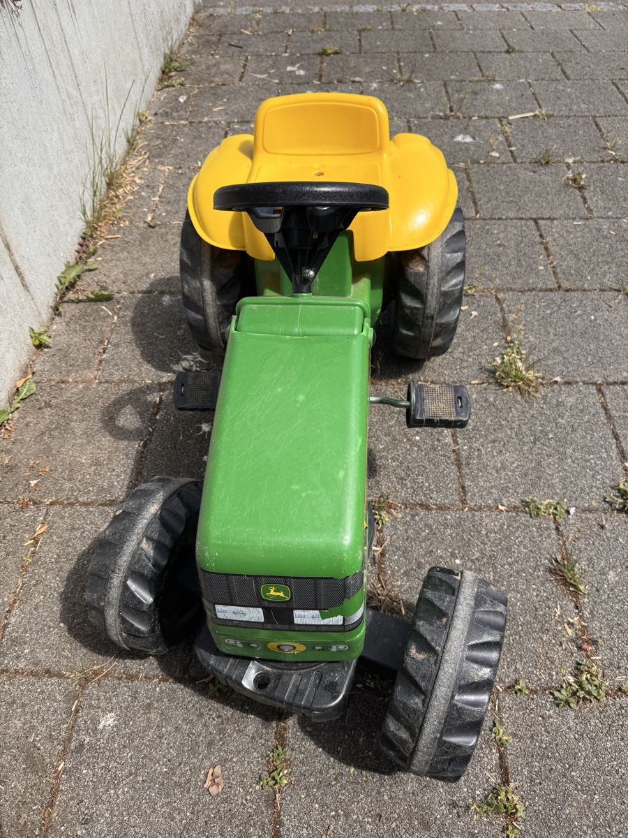 John Deere Fahrzeuge für Kinder: Kindertraktor, ideal zum Spielen  – Gebraucht aus Gümligen von ca1980 1