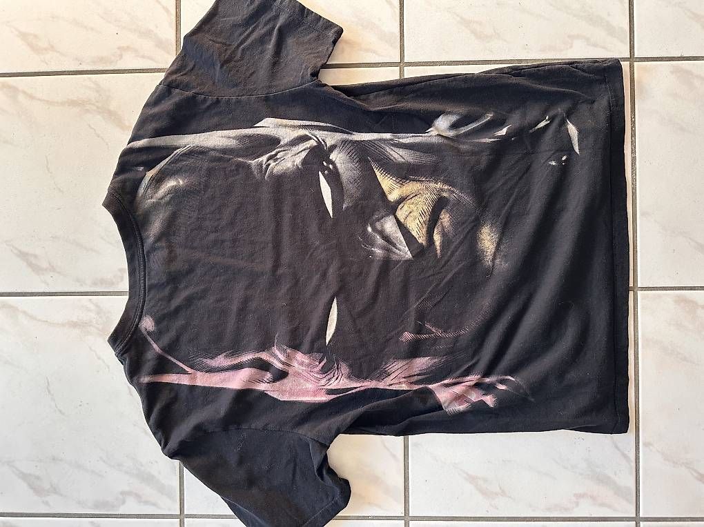 C&A T-Shirts: Batman T-Shirt Grösse M – Gebraucht aus Widnau von dom_d8nm 1