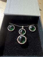 Silberschmuckset Kette Ohrringe Ring mit grünem Stein neu