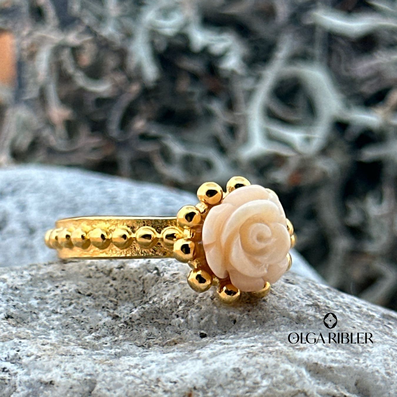 Olga Ribler Anelli: Edelstahl 4 mm  Ring mit Korallenrose,  Ringgrösse 60 – Nuovo (secondo la descrizione) da Luzern venduto da Schmuckoutlet 6
