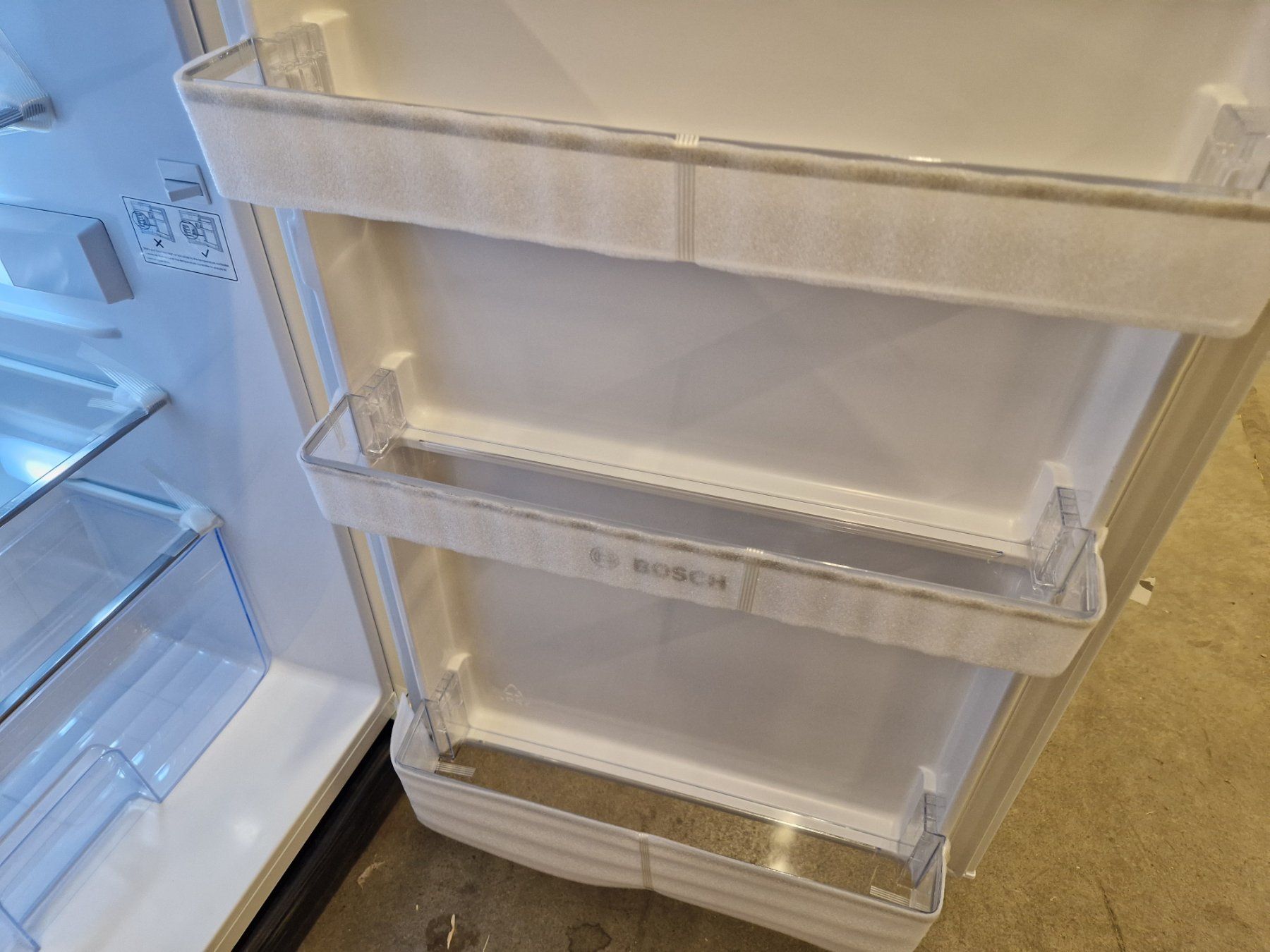 Bosch Kühlschrank: BOSCH Kühlschrank – Neu (gemäss Beschreibung) aus Muhen von Restwert_Muhen 4