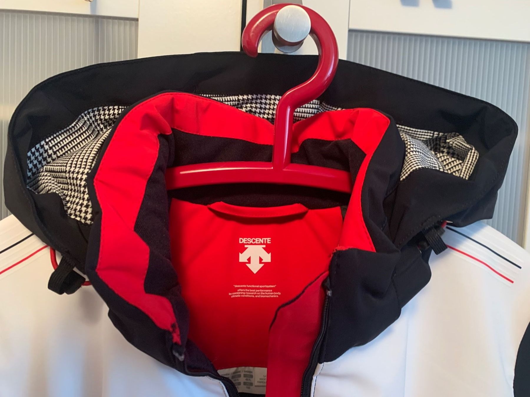 Vestes: DESCENTE - Skijacke NEU – Neuf avec emballage d'origine à Beringen par anij 2