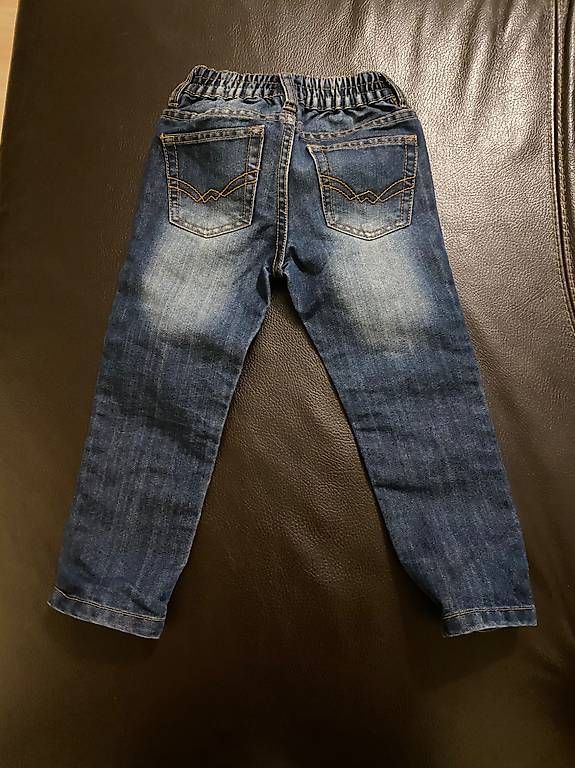 Pantalons: Jeans Gr. 98 2 Paar – D'occasion à Hettlingen par BKH2021 3
