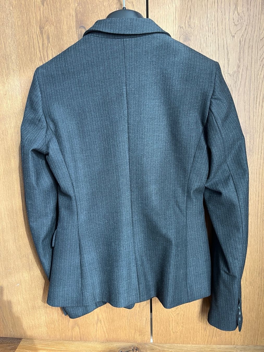 Benetton Completi & Tailleur: Damenanzug Benetton Gr. 38 – Usato da Grosshöchstetten venduto da Rafitherat 2