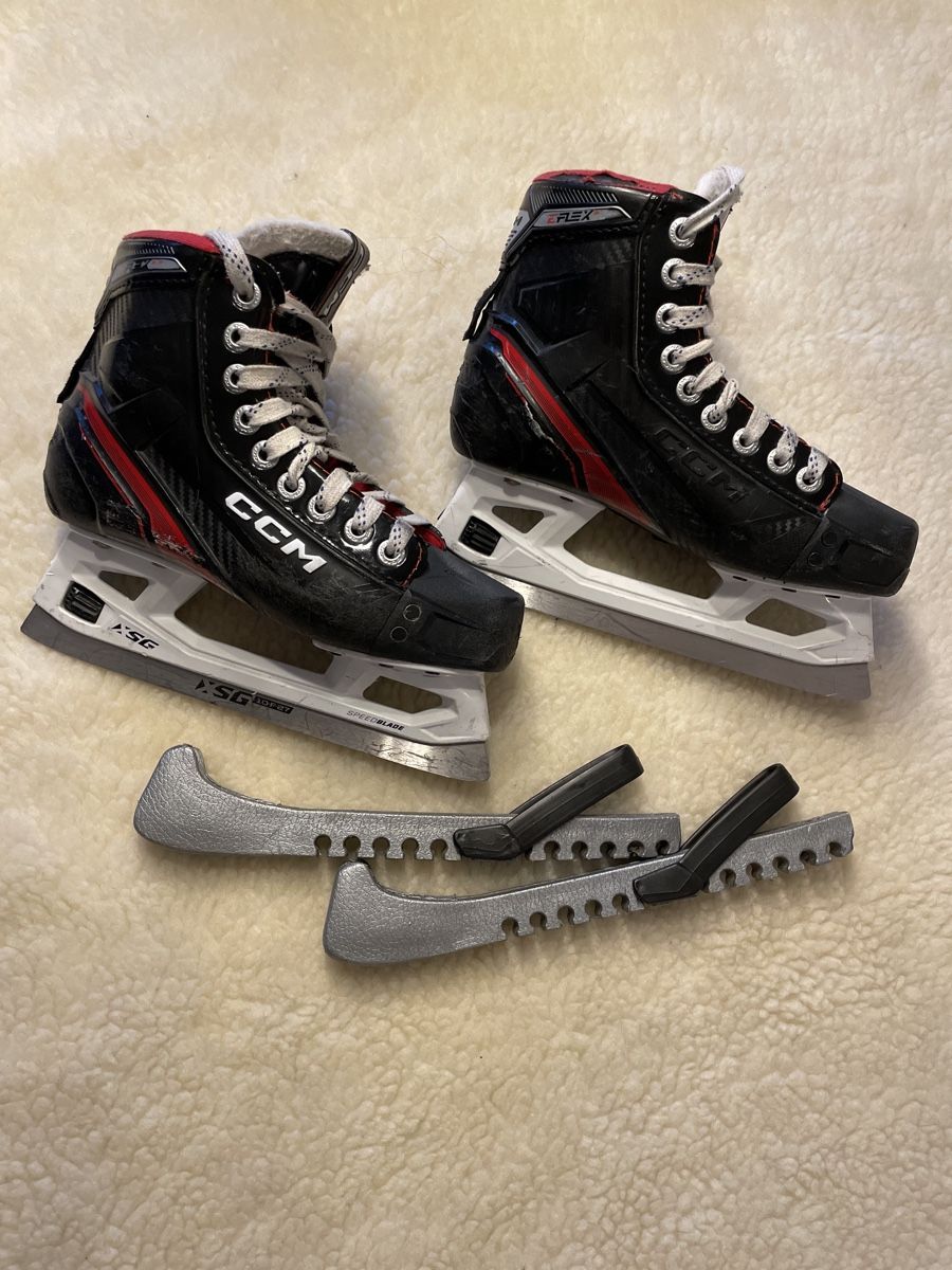 Ccm Pattini da ghiaccio: CCM JetSpeed Shock JR V.10 Ice Skates - Size 3.5 Junior – Usato da Ittigen venduto da Tanuschka01