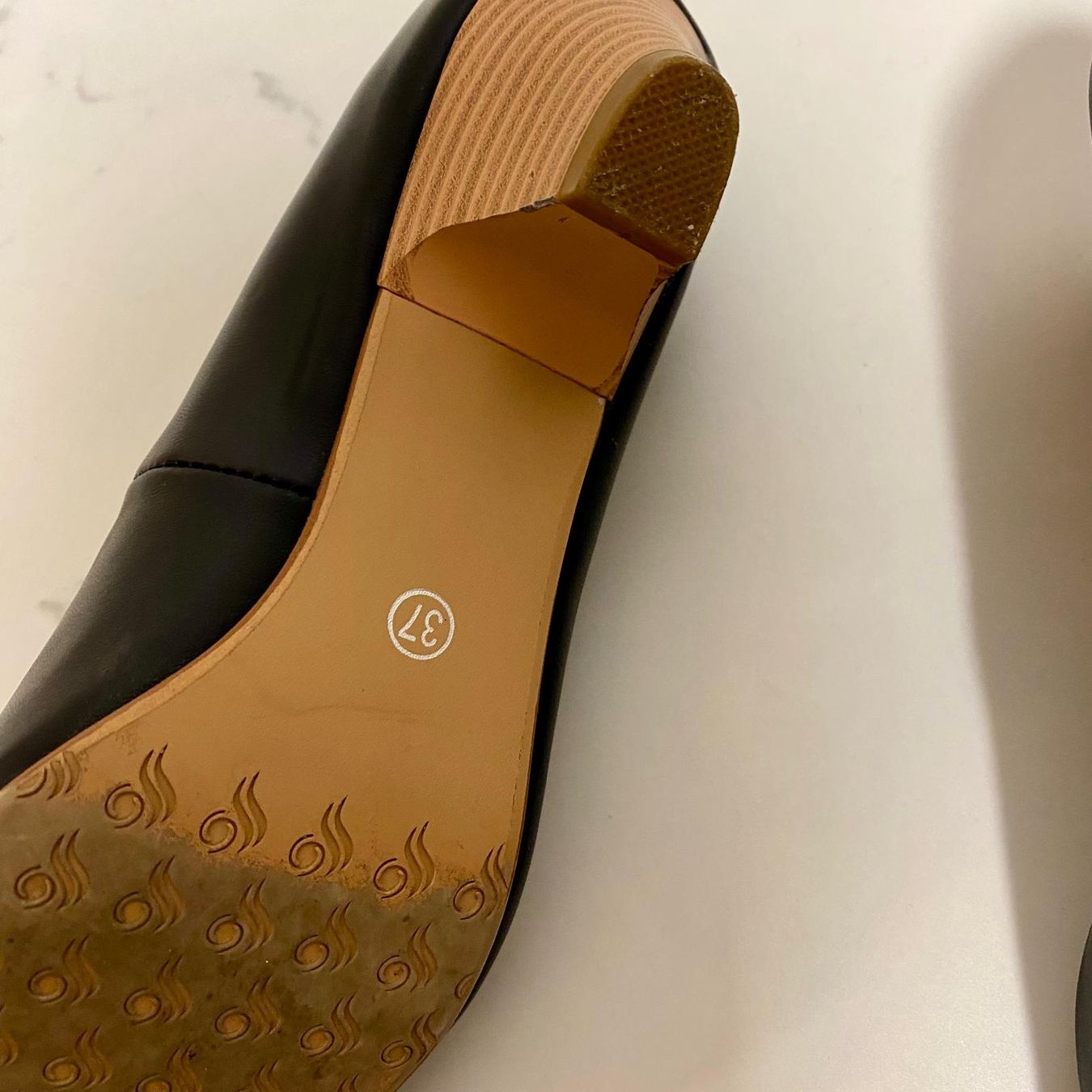 Scarpe da donna: Schwarze Lederschuhe Gr. 37, zeitlos! – Usato da Krauchthal venduto da MEWA01 1