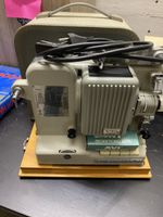 Noris Synchroner T3 Projektor mit Lampe, Vintage Top Zustand