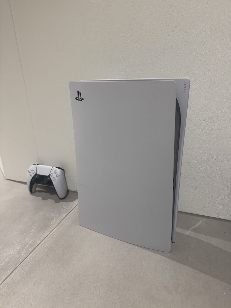Sony Consoles: PS5 mit Games – D'occasion à Mels par matze99 1