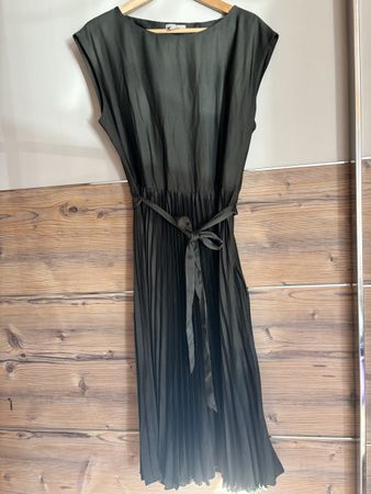 Festliches Kleid olivgrün - top Zustand