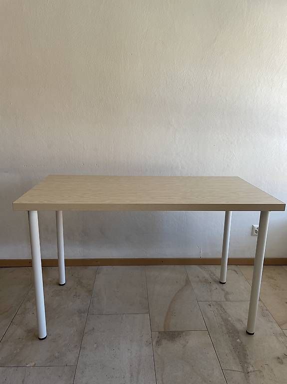 Ikea Scrivanie: Table bureau IKEA - effet chêne blanchi – Usato da Yverdon-les-Bains venduto da tor_sc5x 1