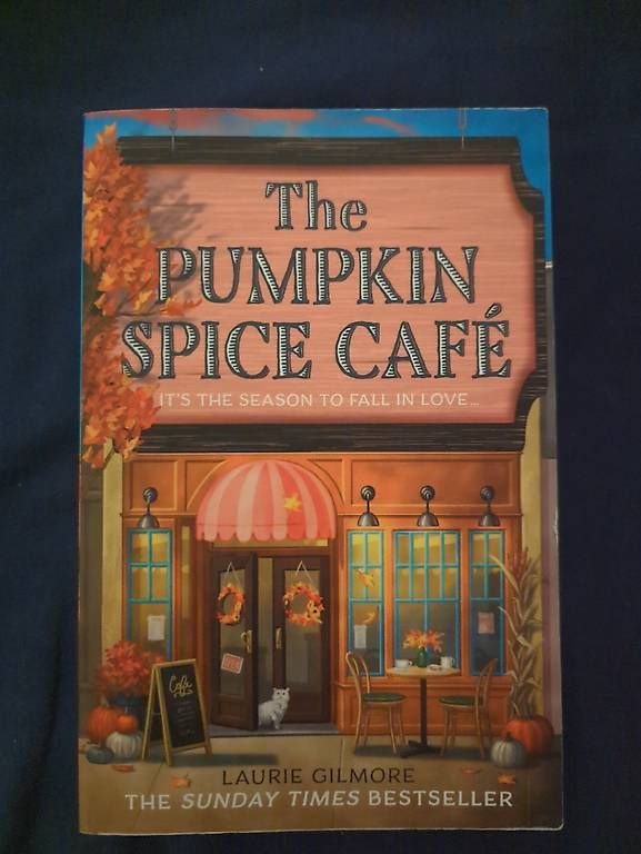 Bücher: The pumpkin spice Cafe  – Gebraucht aus Fahrweid von Sujaa2003
