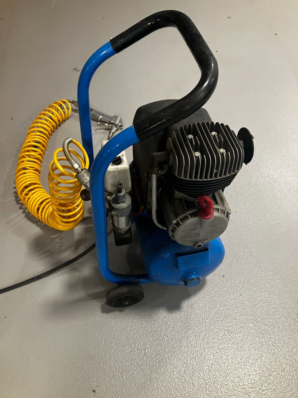 Compressori: GECO Luft-Kompressor, 8 bar, von GECO Langenthal AG – Usato da Neunkirch venduto da autoscooter57 7