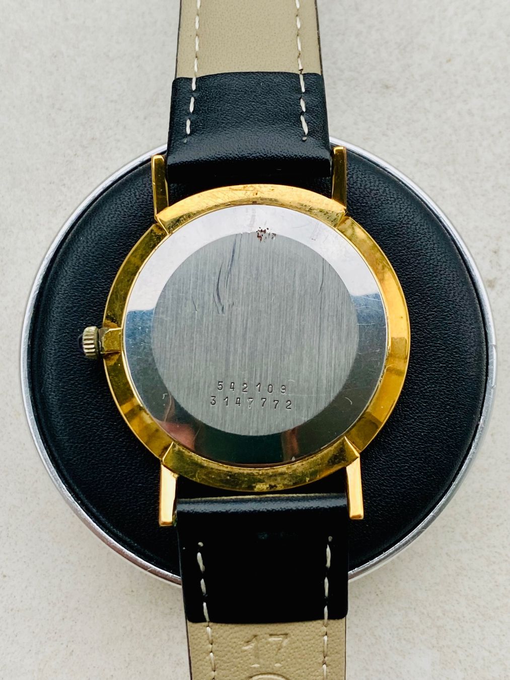 Universal Genève Orologi: Universal Geneve classic ref. 542109 – Usato da Küsnacht ZH venduto da CultHour 5