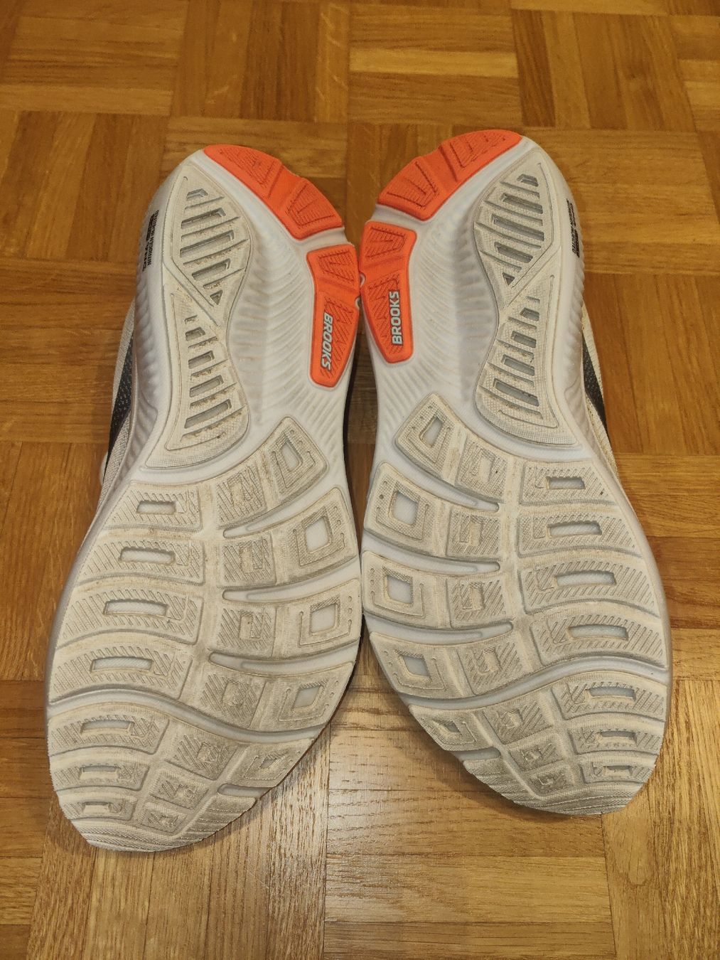 Brooks Herrenschuhe: Laufschuhe Brooks Ghost 17 Grösse 43  – Neu (gemäss Beschreibung) aus Grüt (Gossau ZH) von SonyD 1