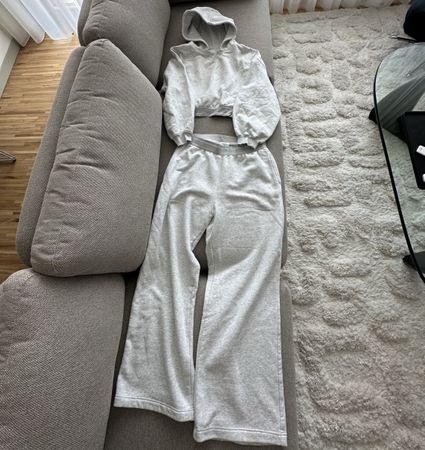 Grauer Loungewear Anzug, Grösse M
