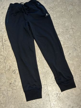 Sporthose, Schwarz, Gr. 140-146, NEU
