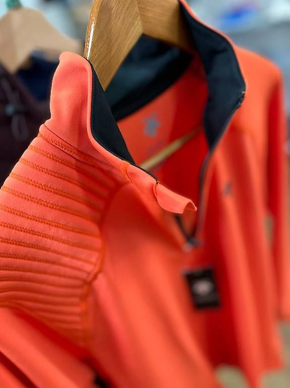Pullover & Sweatshirts: Descente Pullover Orange NEU – Gebraucht aus Sursee von pil_xg2h 4