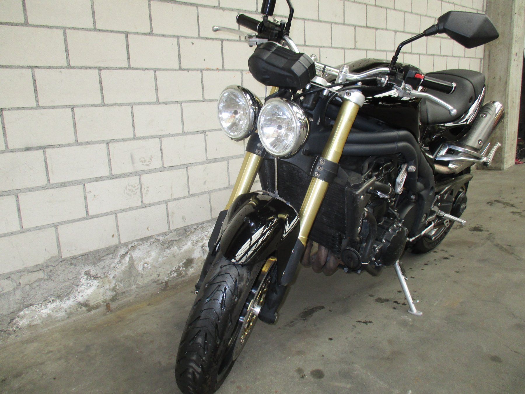Triumph Strada: Triumph Speed Triple 1050 ab MFK 07.2022 – Usato da Seon venduto da zomahandel