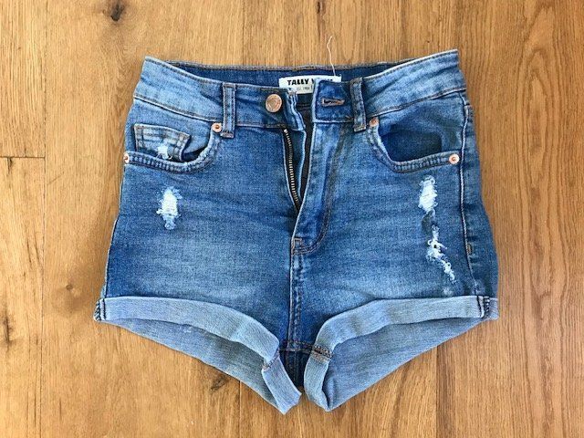 Pantaloni: Shorts Jeans, Gr. 32, Tally Weijl – Usato da Sins venduto da sinserin