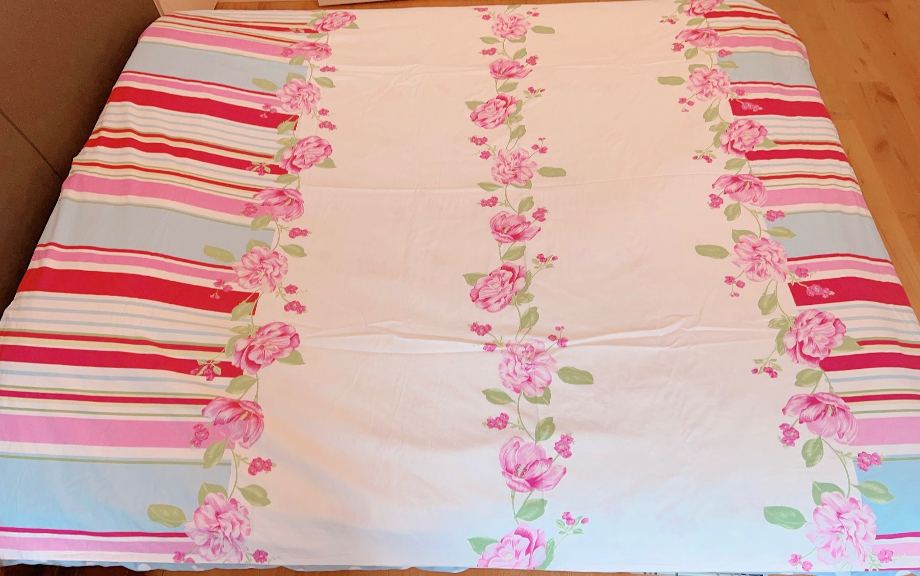 Biancheria da letto: Duvetanzug + pillow cover + bedsheet full set – Usato da Basel venduto da Harper.G 3