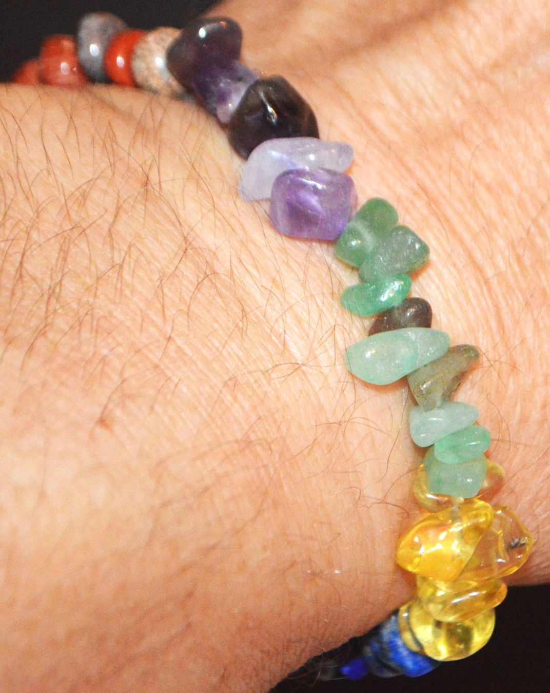 Armbänder & -reifen: Armband L-6625 – 7 Chakra Chips – elastisch – Neu und originalverpackt aus Goldiwil (Thun) von han_v5b7 2