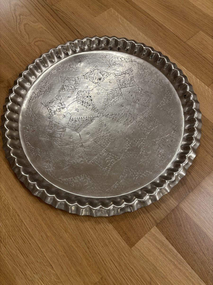 Piatti di portata: Metalltablett – Usato da Birrhard venduto da Sharkno