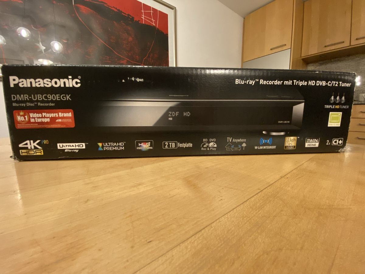 Panasonic Enregistreurs: Panasonic Blu-Ray Recorder mit Triple HD DVB-C/T2 Tuner – Neuf avec emballage d'origine à Neschwil par