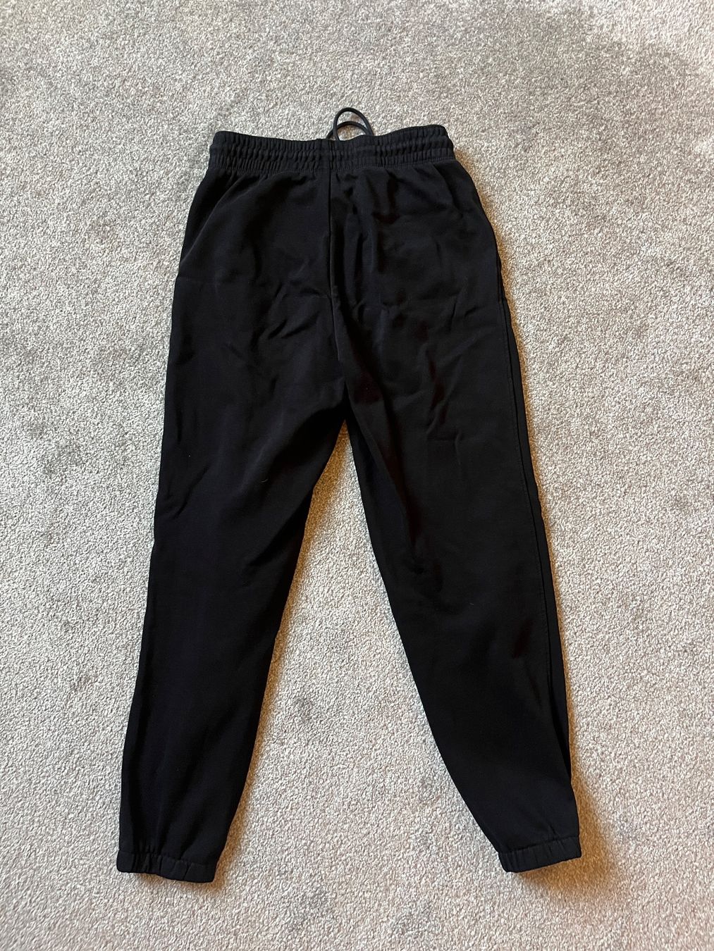 H&M Pantalons: Schwarze H&M Jogginghose Gr. S – D'occasion à Kriessern par loolah 2