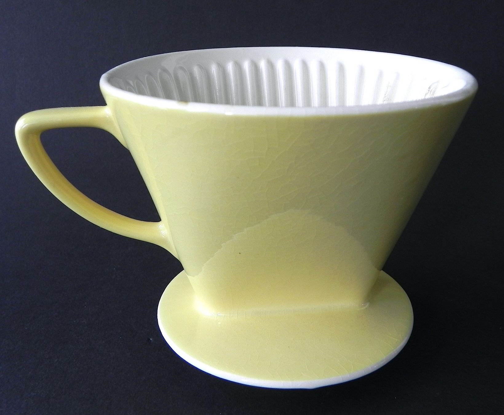Melitta Appareils de cuisine: Gelber Kaffeefilter MELITTA 102 – D'occasion à Zürich par LodgE-21 1