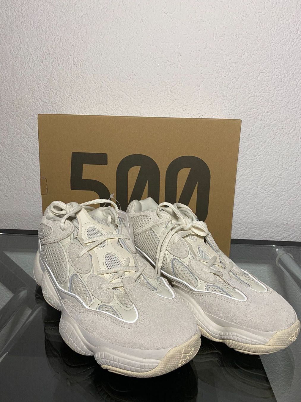 Adidas Chaussures hommes: YEEZY 500 BONE WHITE – Neuf avec emballage d'origine à Obersaxen par Bob-omb