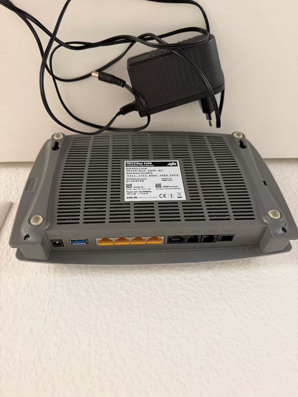 Fritz Modem & Router: FRITZBox 5490 Router mit Netzteil – Usato da Zürich venduto da Chakra 1