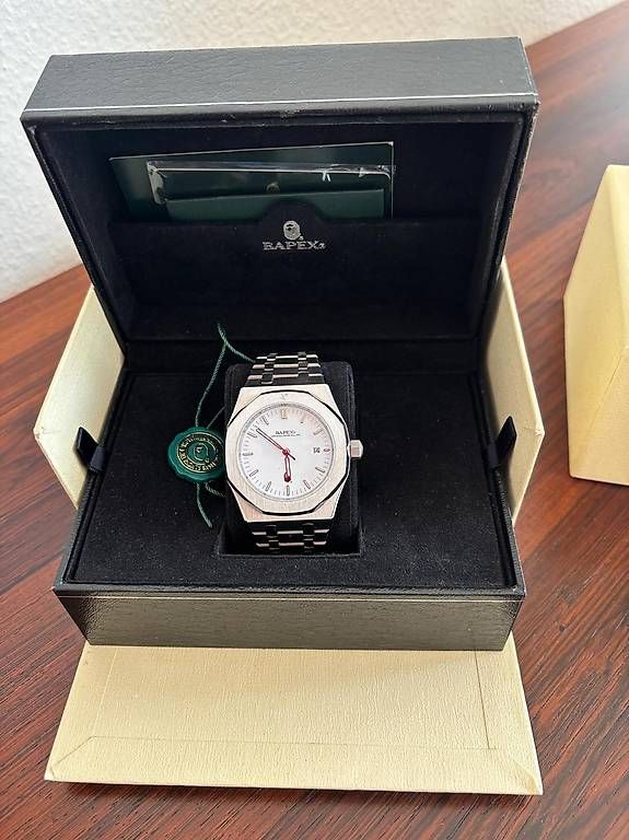 Uhren: *NEUE*  BAPEX Type 9 – Neu und originalverpackt aus Bern von blumenpeterchen