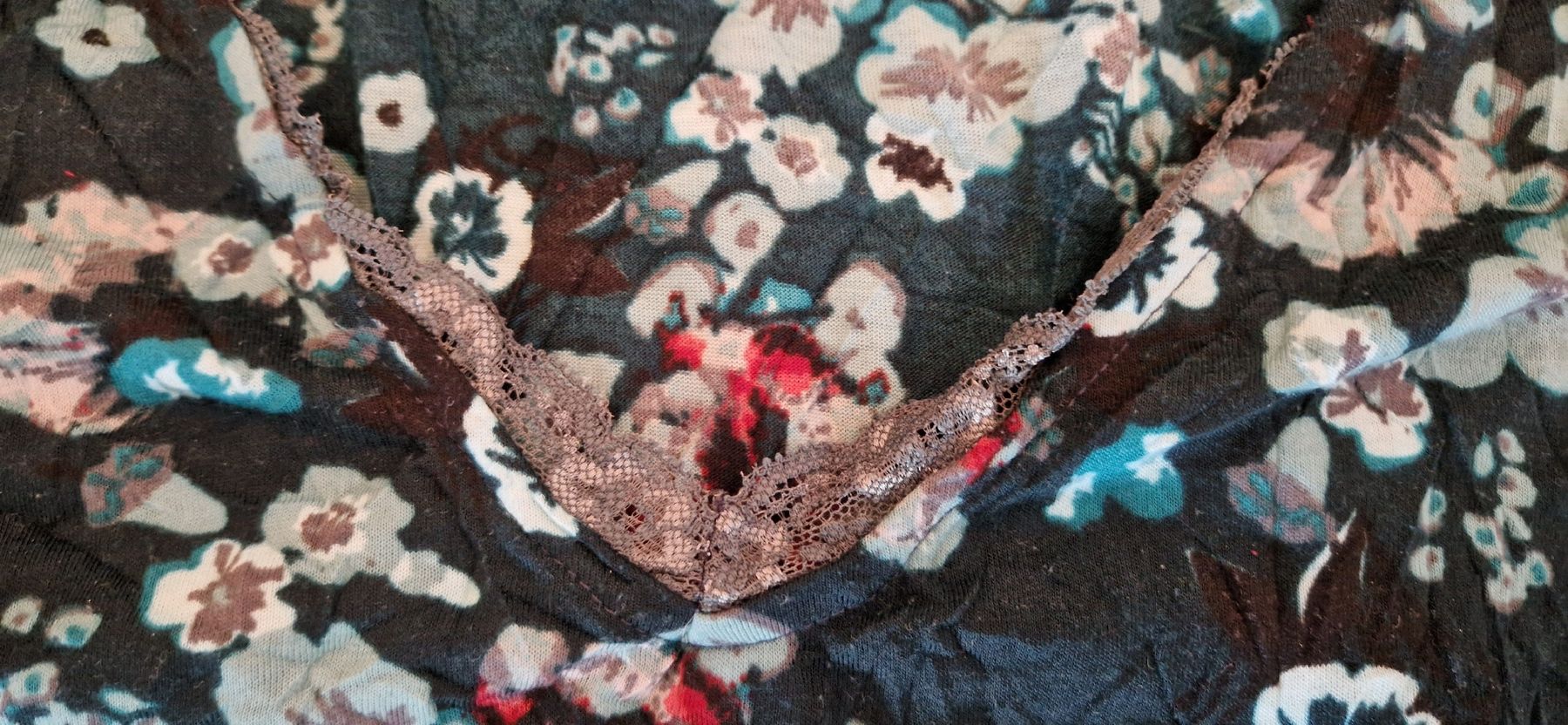 T-shirt: Street One Shirt, Blumenmuster, Gr. 34 – Usato da Gasel venduto da sale65 1