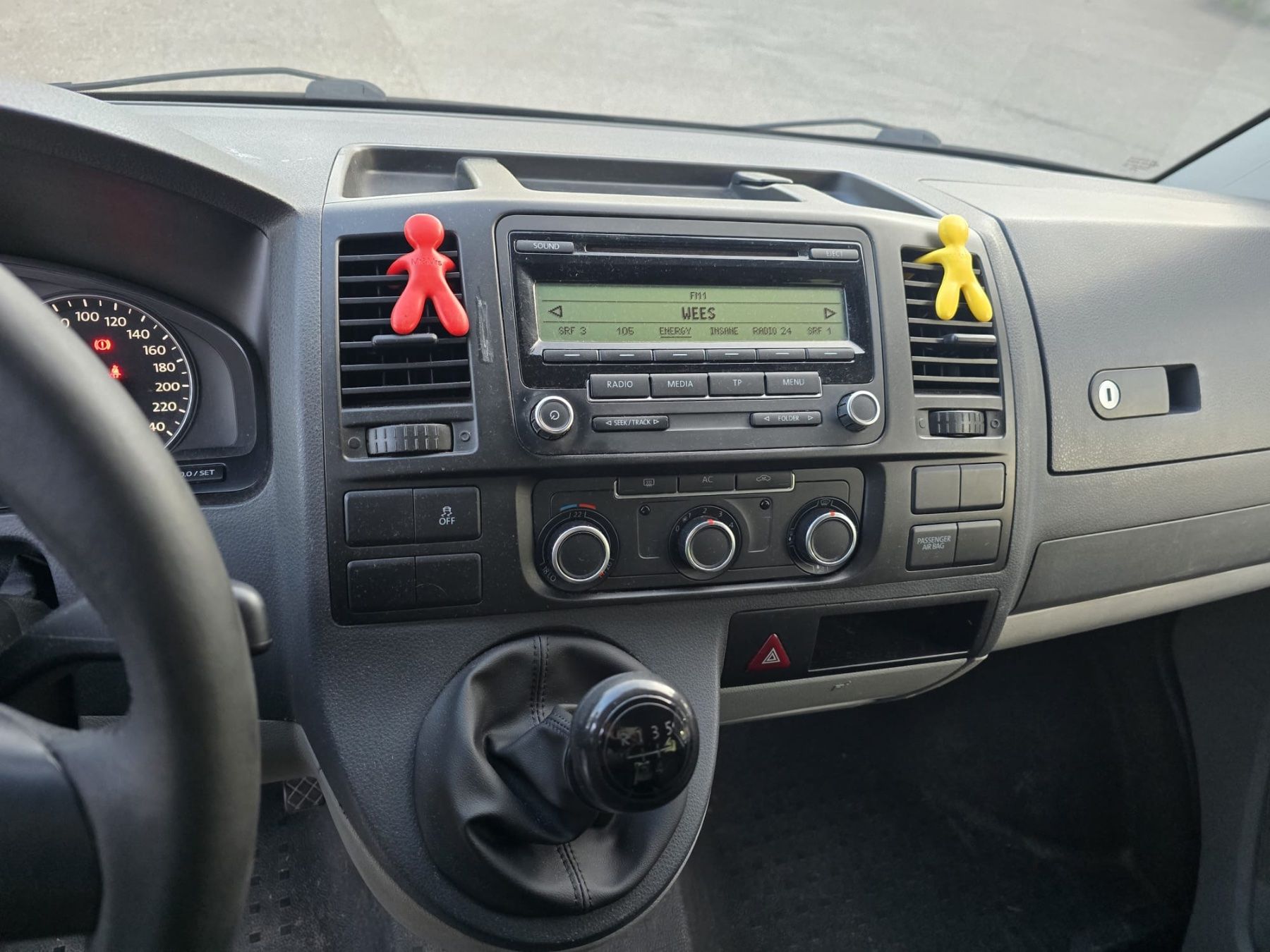VW Camping Fahrzeuge: Camper VW T5 2.0 TDI 77kw – Gebraucht aus Zürich von libing 4