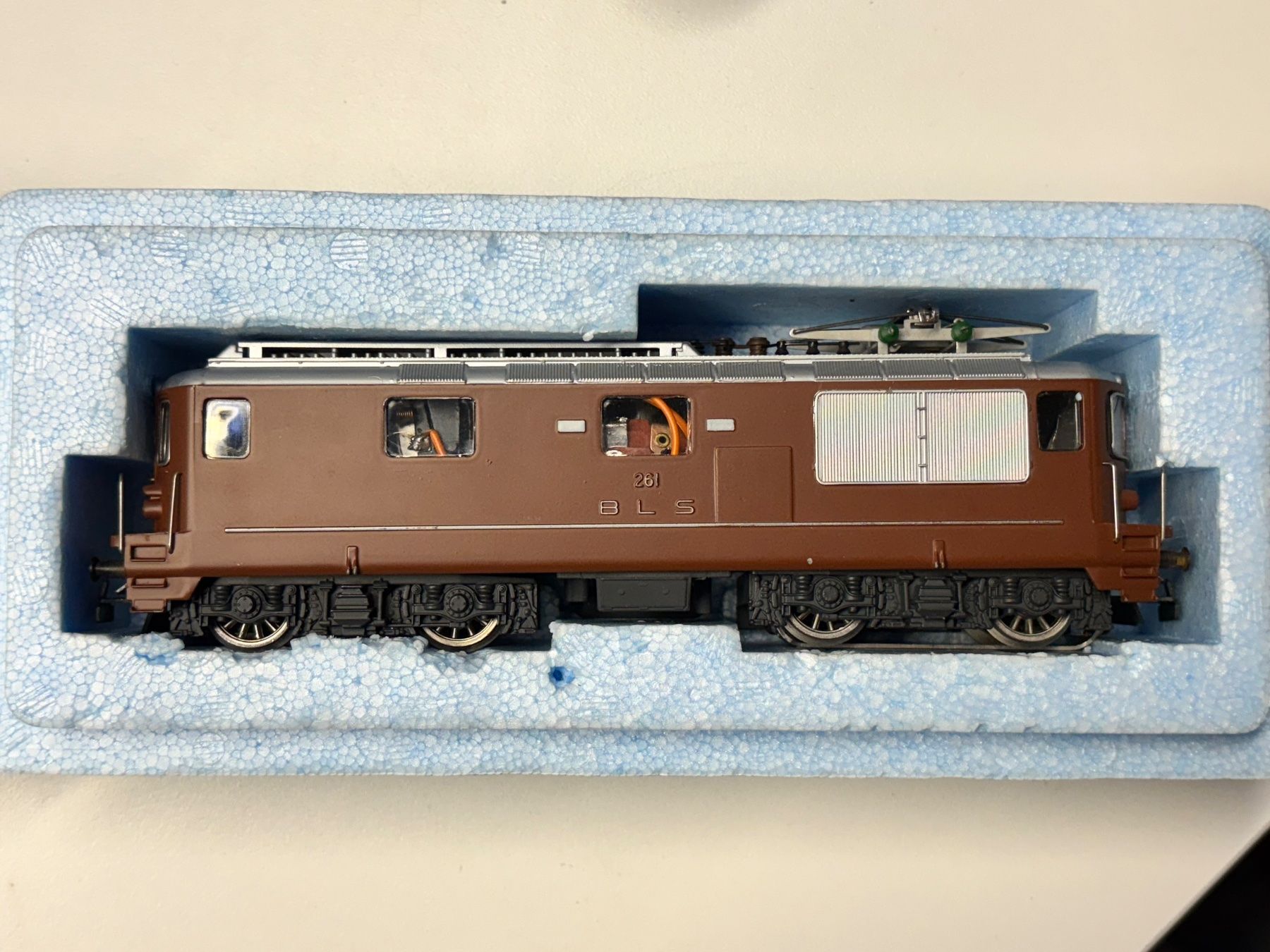 Hag Modellini di ferrovie: HAG 180 Re 4/4 BLS – Usato da Rothenburg venduto da Vanzonk 2