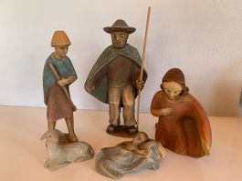Krippenfiguren Maria, Josef, Jesuskind, Hirte und Schaf