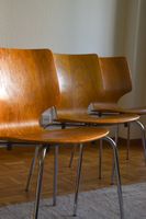 3 Vintage-Stühle aus Formholz mit Chromgestell