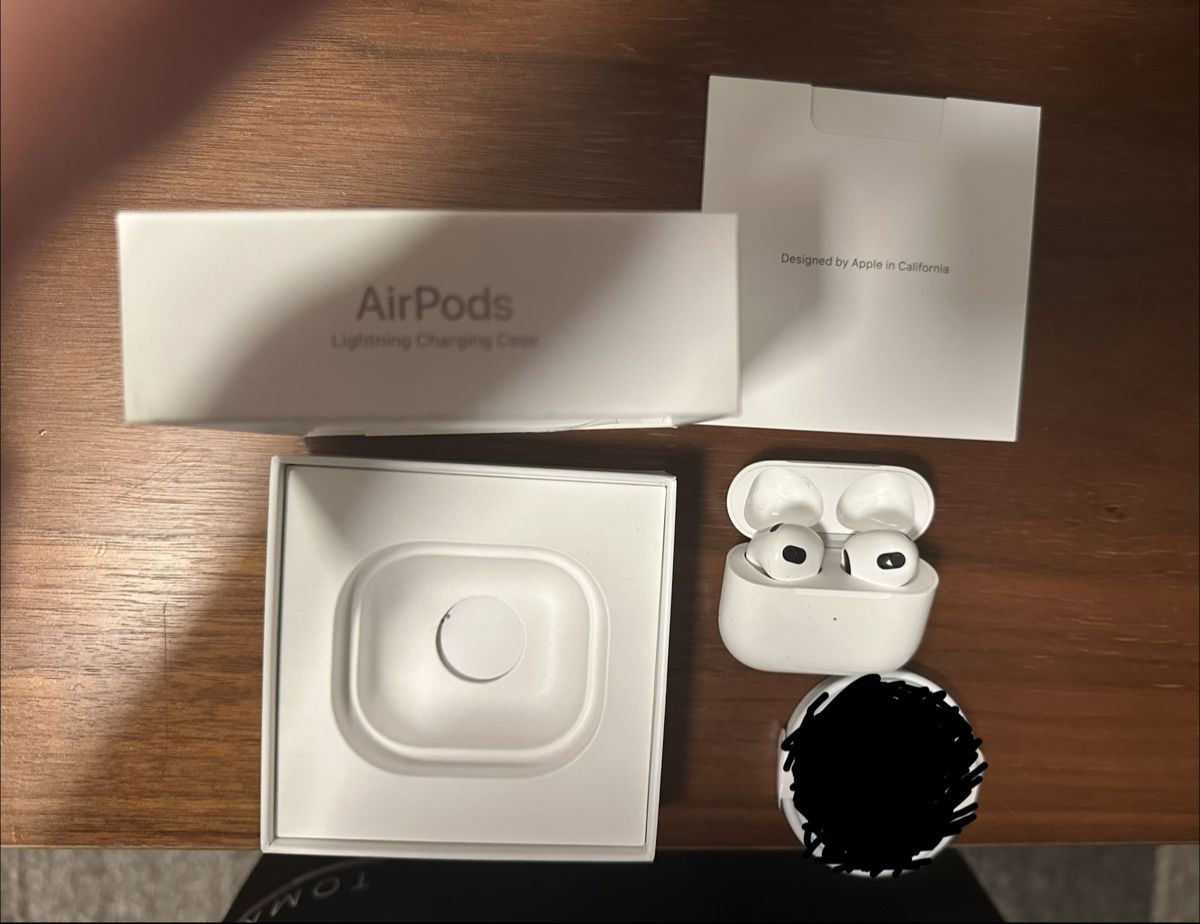 Apple Cuffie: Apple AirPods Gen 3 super Zustand – Nuovo (secondo la descrizione) da Dietikon venduto da sal_zdn5