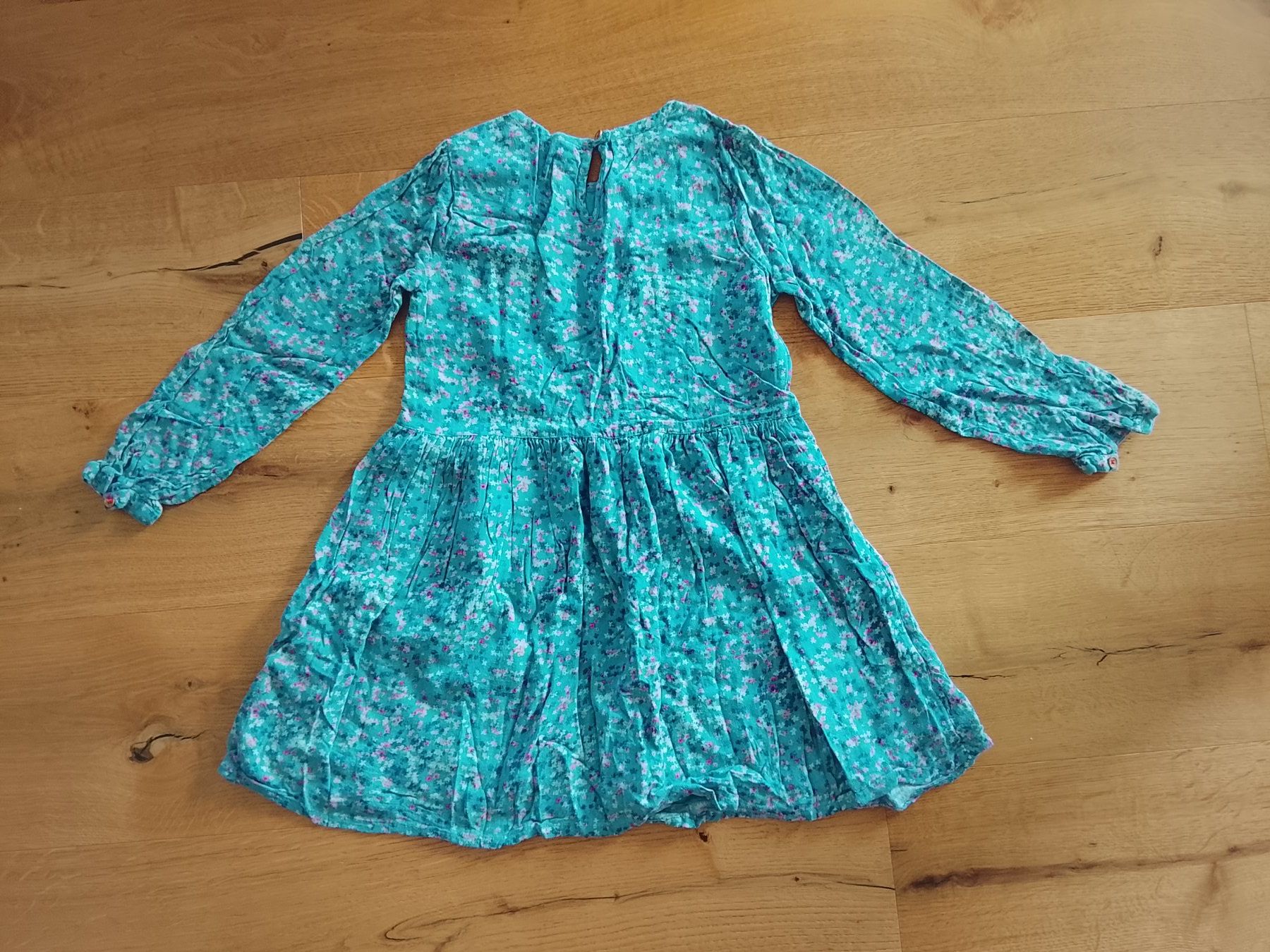 Esprit Kleider & Röcke: Kleid Esprit,  Gr. 128/134 cm – Gebraucht aus St. Gallen von Okonomyiaki 1