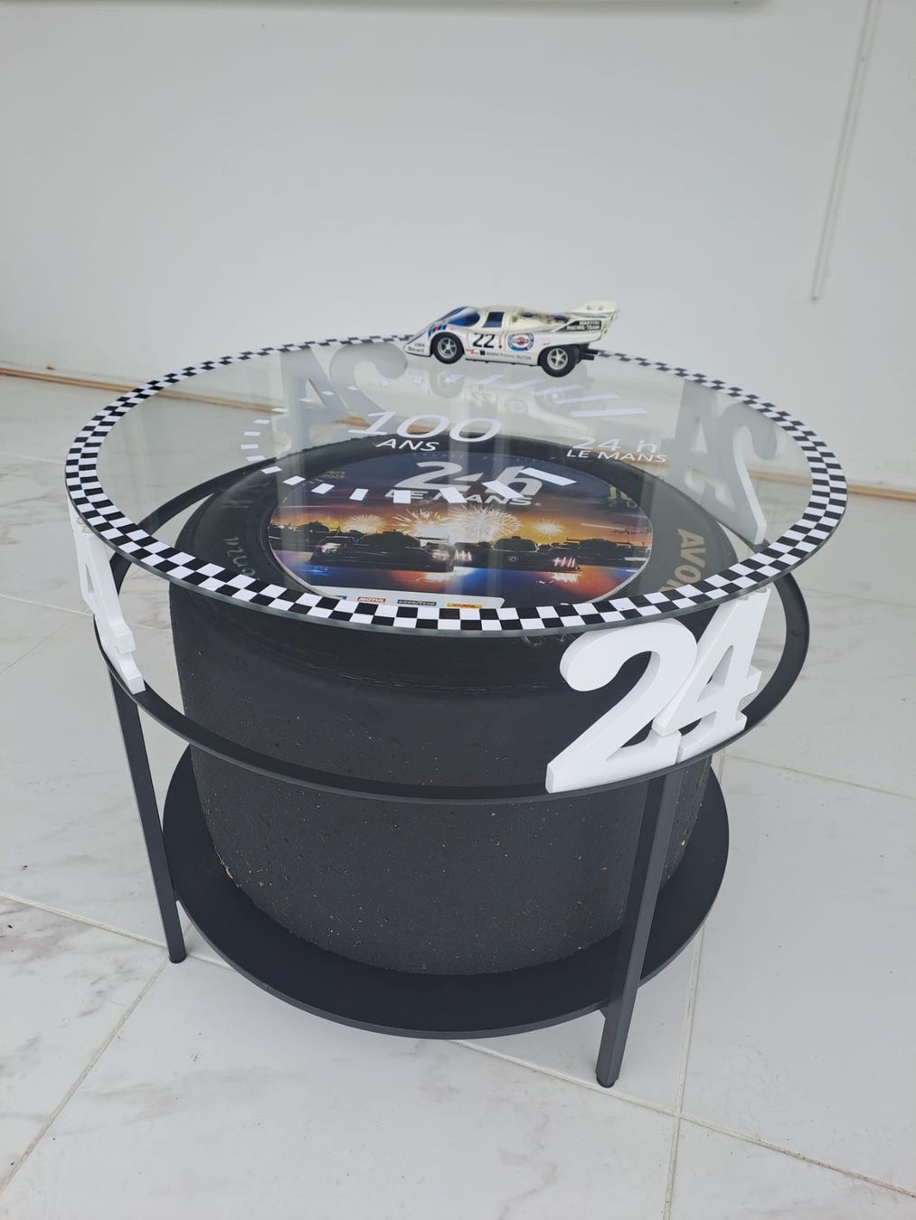 Tutte le decorazioni: Table 24 Heures du Mans – Usato da La Neuveville venduto da austinpowers70 3