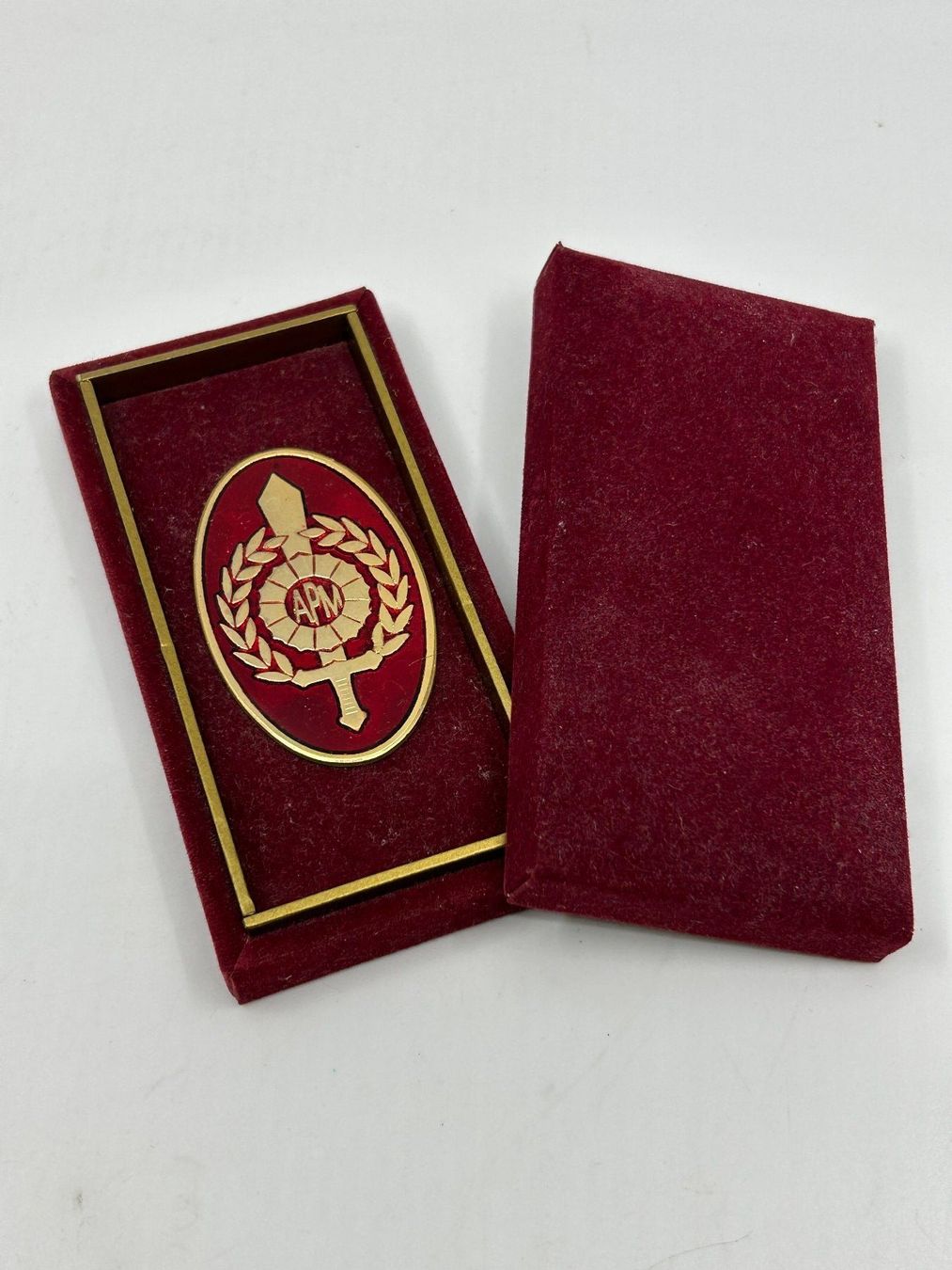 Armée suisse Uniformes: Emblem der Armee der Republik Mazedonien – D'occasion à Berikon par DGC-1995