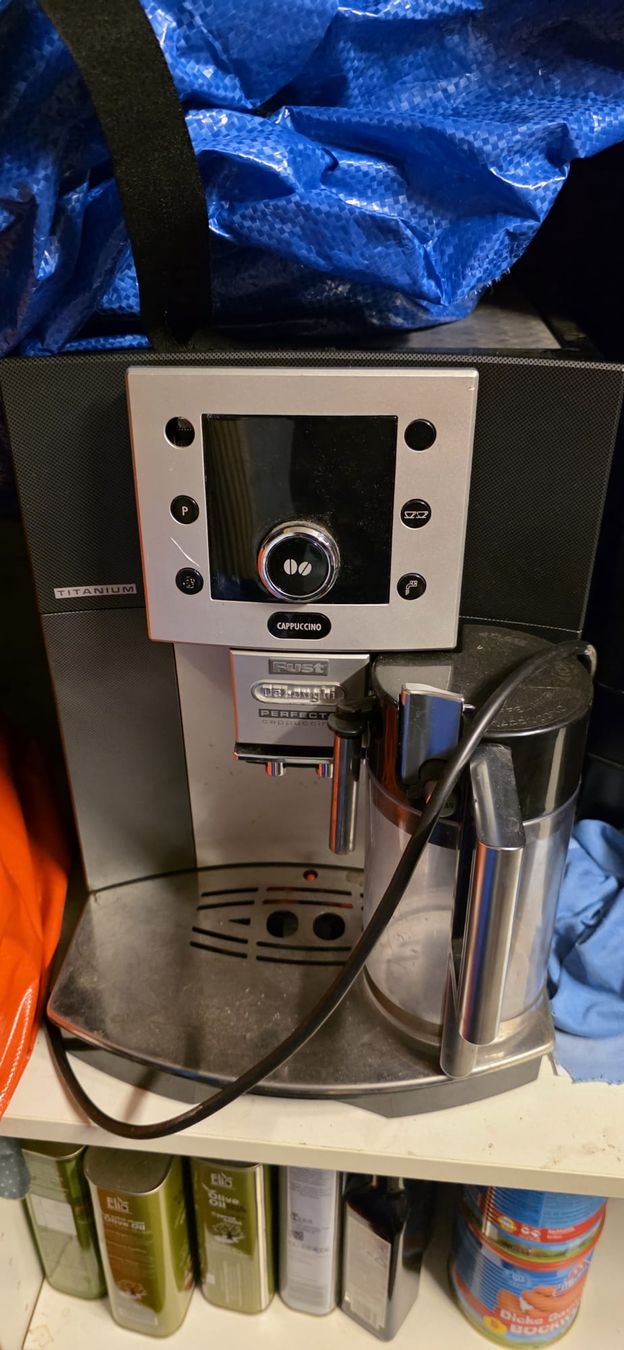 Machines à café & Machines à expresso: Kaffeemaschine DEFEKT – Défectueux à Zürich par Pbilja 2
