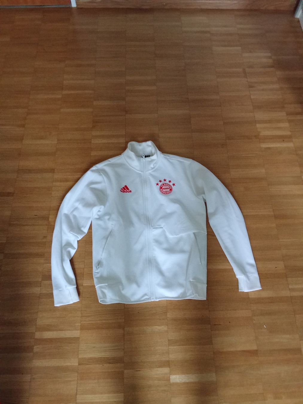 Adidas Giacche: BAYERN MÜNCHEN JACKE GRÖSSE S – Nuovo (secondo la descrizione) da Bretzwil venduto da Ulas5757