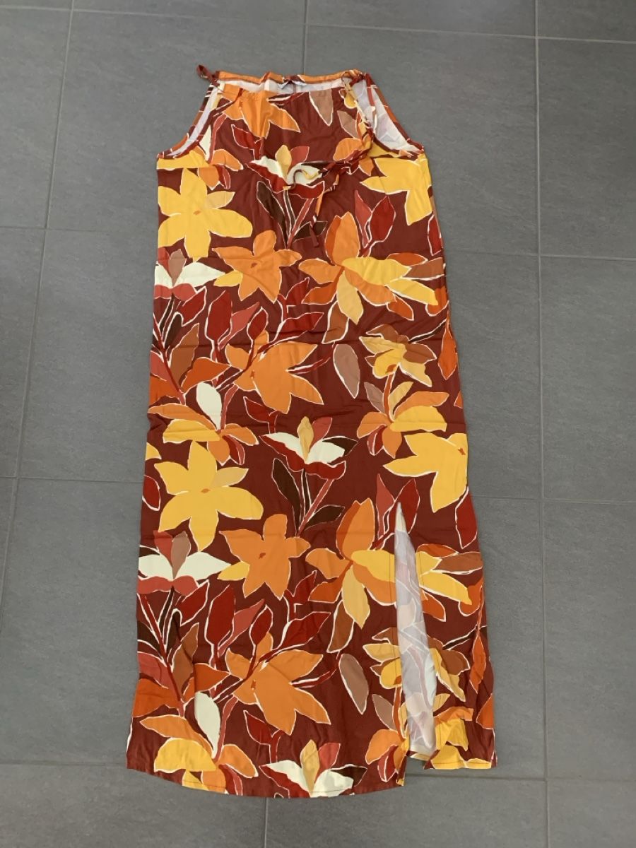 Kleider: Robe – Neu (gemäss Beschreibung) aus Collombey von amina36