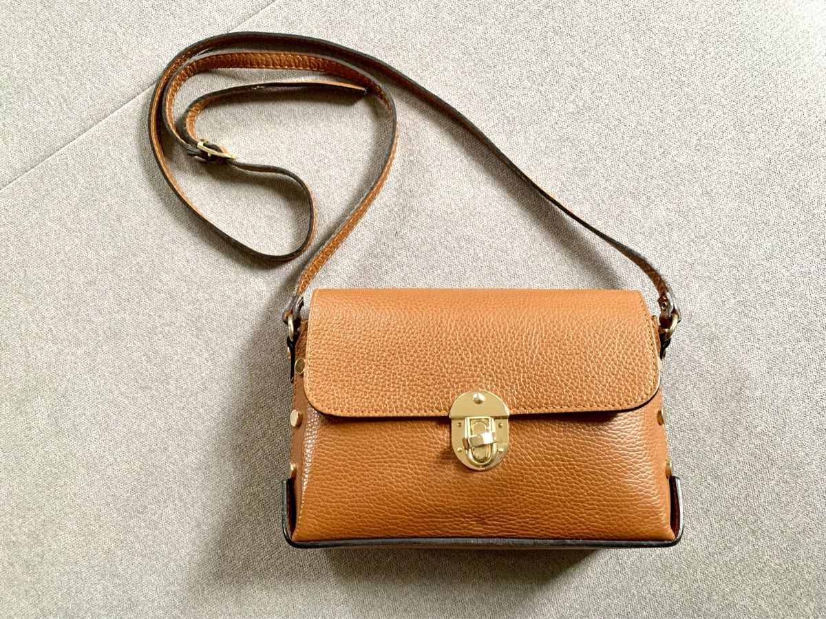Taschen für Damen: Damen Leder Schultertasche im Cognac – Gebraucht aus Rüschlikon von topswissvintage 5